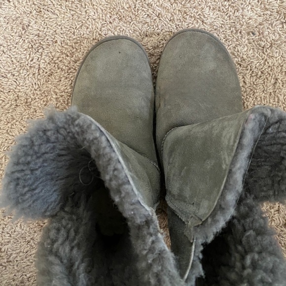 Ugg Boots - Picture 2 of 3